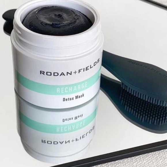 Rodan + Fields Recharge detox charcoal face mask - Picture 6 of 6